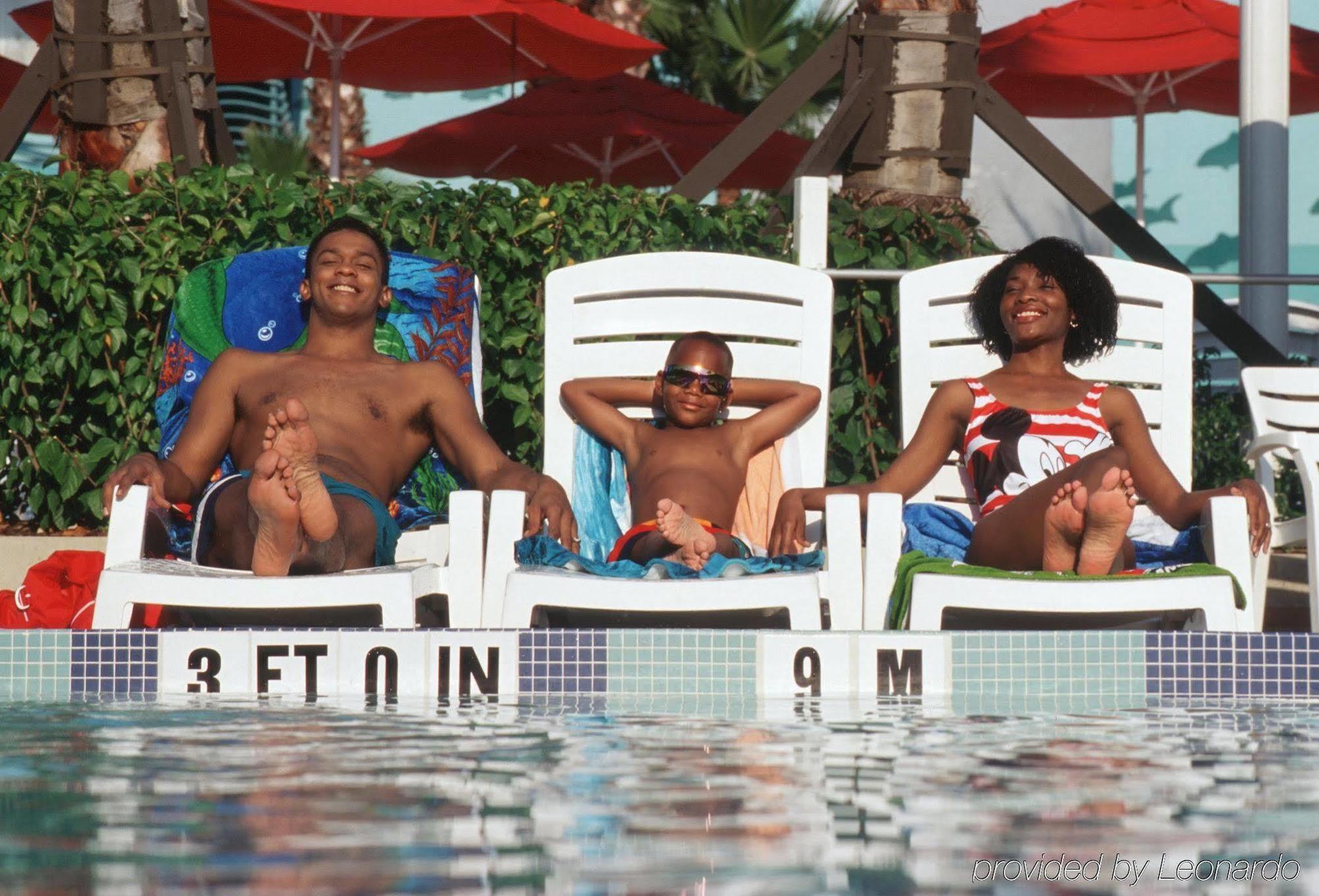 ดิสนีย์ ออล-สตาร์ สปอร์ต รีสอร์ต Hotel เลก บูเอนา วิสตา ภายนอก รูปภาพ