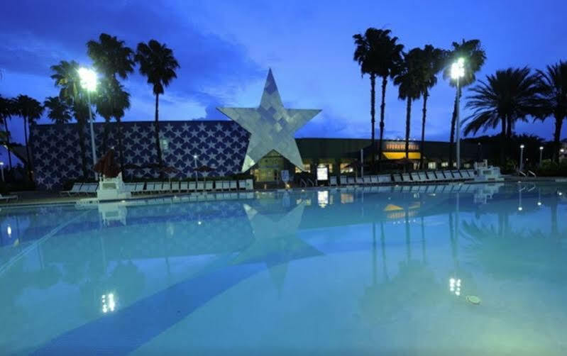 ดิสนีย์ ออล-สตาร์ สปอร์ต รีสอร์ต Hotel เลก บูเอนา วิสตา ภายนอก รูปภาพ